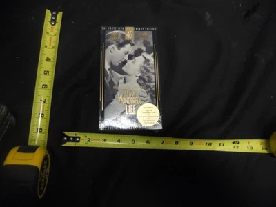 IT'S A WONDERFUL LIFE VHS 45th Anniversary James Stewart Donna Reed New & Sealed - Image 1 of 4