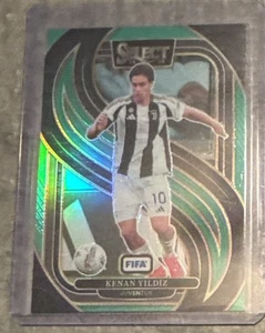 Panini FIFA Select Kenan Yildiz 5/5 2024-25 - Imagen 1 de 2