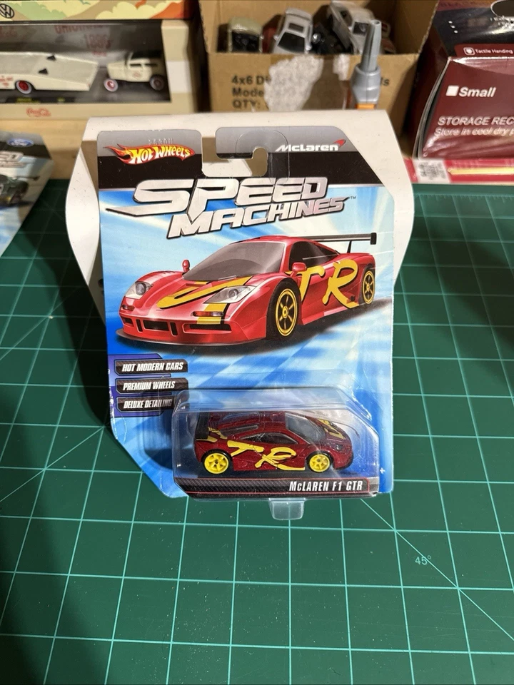 Hot Wheels Speed Machines McLaren F1 GTR 2009 rojo con ruedas amarillas Foto 1 de 4