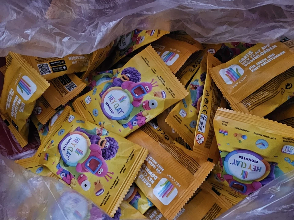 HEY CLAY MONSTER KNETE * REWE Sammelaktion 2025 * 84 Päckchen NEU ungeöffnet OVP - Bild 1 von 1