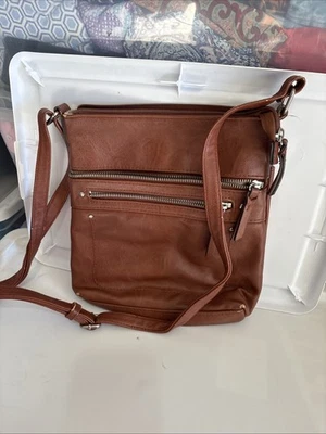 Bolso de hombro para mujer marrón sintético, cuero INC International Concepts correa cremallera Foto 1 de 4