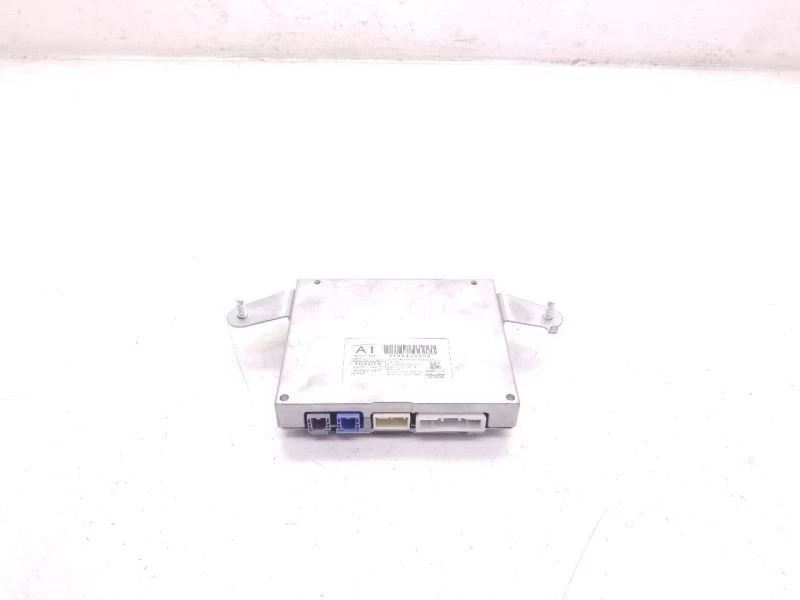 Lexus NX200T 2016 2,0 L 4x4 módulo de control de comunicaciones telemáticas ECM  Foto 1 de 4