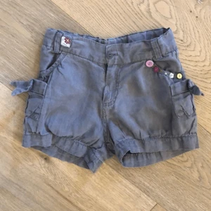 Deux Par Deux Gray Linen Shorts with Button Details, Girls 7 - Picture 1 of 6