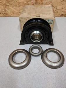 Genuine GM Drive Shaft Center Support Bearing #2021805. in box OEM part - Foto 1 di 7