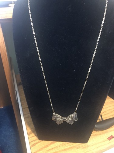 VETEMENTS collana fiocco tono oro 14 in