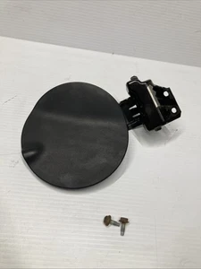 Cubierta de puerta de gasolina/combustible Honda Element 2003-2008 plástico texturizado gris OEM - Imagen 1 de 8