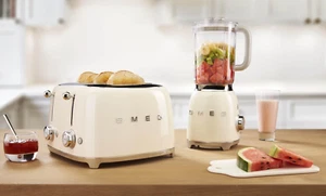 SMEG 50's Retro Style 4x4 Slice Toaster - Picture 1 of 4
