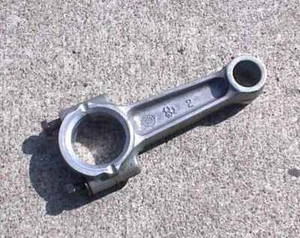 John Deere(86-E57) 400 - Kohler K532 - Connecting Rod - Picture 1 of 1