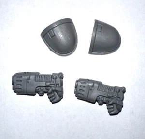 Warhammer 40k Bitz Shoulder Pads Plasma Gun - bits - Space Marines E6 - Picture 1 of 2