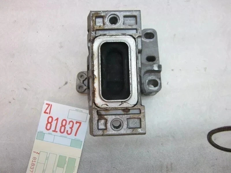 Soporte de montaje de motor Beetle 2000 VW Volkswagen soporte de motor delantero OEM Foto 1 de 4