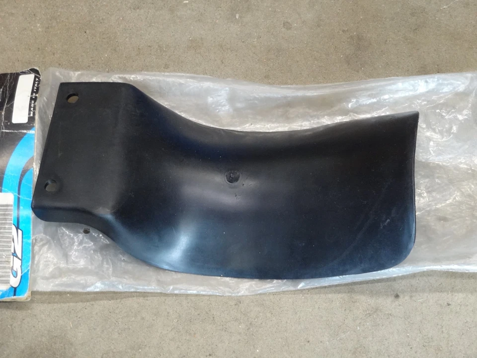 Protector de enlace de amortiguador trasero UFO Mud Suzuki RM negro Foto 1 de 1