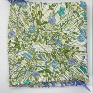HERMES Pleated Carre Scarf OEillets sauvages et autres Caryophyllees No Box Used - Picture 1 of 6