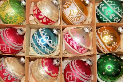 Lot Vintage Glass Assorted Glitter Pictured BALL Christmas Ornaments Shiny Brite - Image 1 of 4