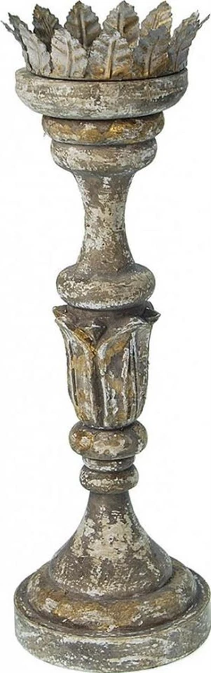 Candelabro tradicional de madera envejecida con detalles dorados Foto 1 de 1