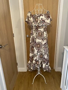Beautiful AX Paris dress - Picture 1 of 4