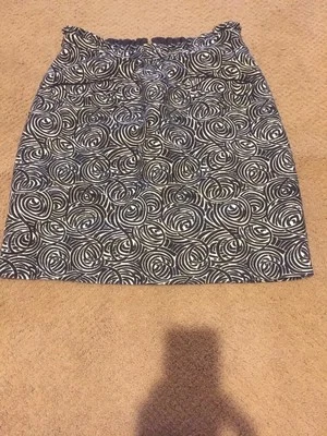 Falda Anthropologie Elevenses Negra Blanca Geométrica 2 Bolsillos Línea A Talla 10 Foto 1 de 4