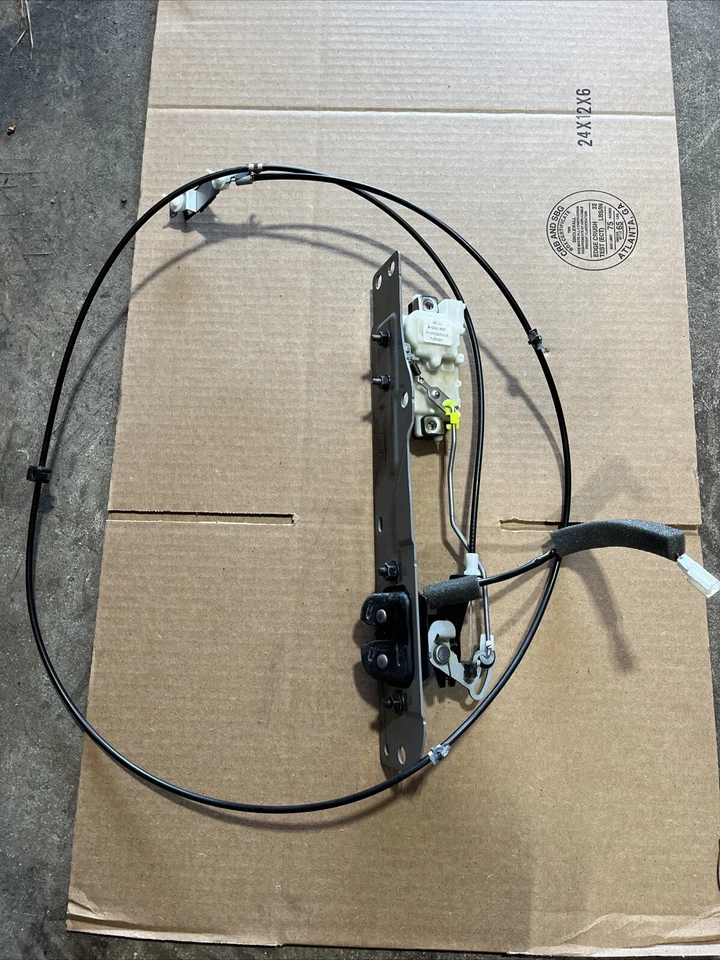 Nissan 370z Tapa del maletero Puerta levadiza Bloqueo de liberación Actuador de potencia Motor y pestillo Foto 1 de 3