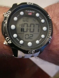 ACCUTIME THRE3 WATCH - VERY HEAVY - RUNS GREAT - TUB BBA-8 - Picture 1 of 10