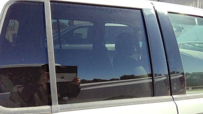 Оригинальное заднее стекло для правостороннего заднего стекла двери для Ford Explorer 2002-2010 годов выпуска - Изображение 1 из 3