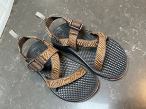 Chaco Z1 Ecotread Sandals Size 1 Water All Season - Brown/gold - Cinch Strap - Picture 1 of 4