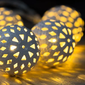 LED Leuchtkugelkette 10 weiße Leuchtelemente Lichterkette Leuchtdeko - Bild 1 von 2