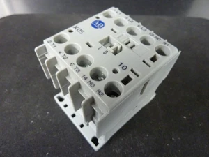 ALLEN BRADLEY 100-K05*10 CONTACTOR SER A 600VAC 12A 3PH Bobina-24VDC (30956) - Imagen 1 de 8