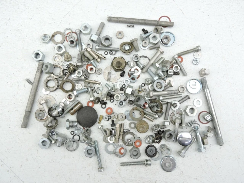 Новые из старых запасов крепежные гайки и болты Triumph мелкие детали 500 650 750 Bonneville Tiger 826 - Изображение 1 из 4