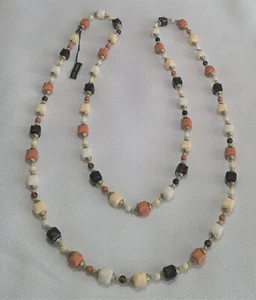 Collar de cuentas multicolores Lucite genuino largo de ópera vintage 52 pulgadas - Imagen 1 de 8