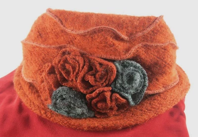 Sombrero Cloche Adora Rust Naranja Mezcla Lana Capas Tejido Naranja y Gris Flores OS Foto 1 de 4