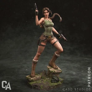 Lara Croft Resin Figure / Statue various sizes - Picture 1 of 10