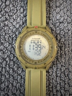 Reloj Hombre Freestyle A126-12 Verde Ejército Batería Nueva Foto 1 de 4