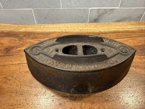 Antique  THE A.C. WILLIAMS CO. Ravenna Ohio Size 1 SAD IRON - Picture 1 of 11