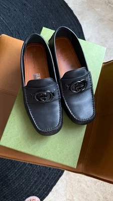 MOCASÍN CUERO, R.8 CLAVO BECERRO NEGRO SUAVE Gucci Hombres Talla 6 Foto 1 de 4