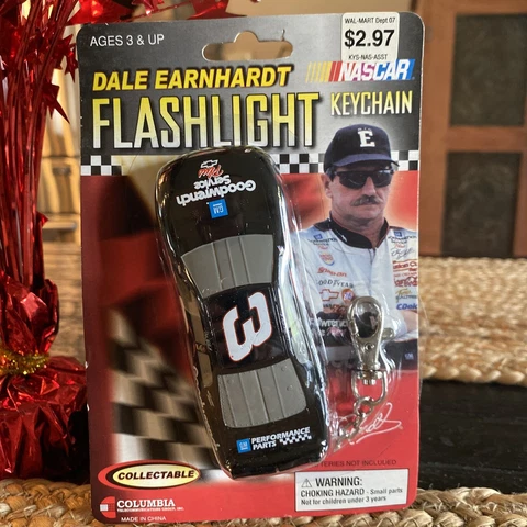 2002 Dale Earnhardt Sr. #3 GM Goodwrench Service Plus Flashlight MIB Cover