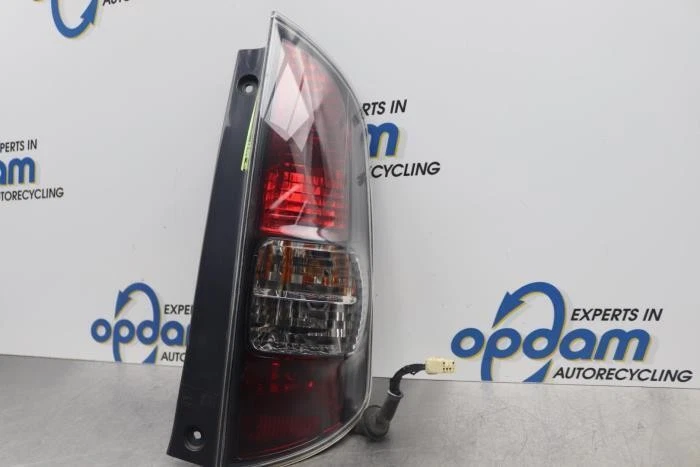 Feu arrière droit Subaru Justy IV P15196792 - Photo 1/1