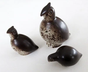 Vintage Howard Pierce Pottery Quail Family of Three Brown Speckled Ceramic Birds - Picture 1 of 7
