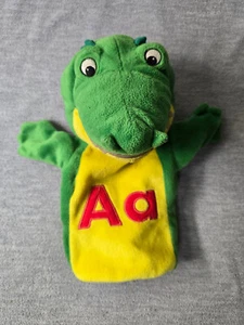 Peluche de marioneta de mano Lakeshore Aligator - Imagen 1 de 9