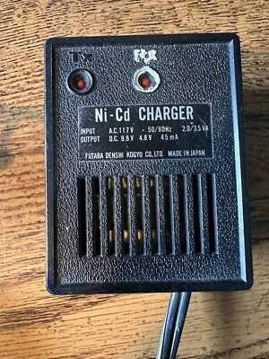 Cargador Futaba Ni-Cd usado Foto 1 de 2