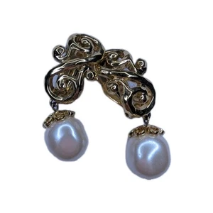 Vintage Nina Ricci Faux Dangle Earrings Pearl Gold Tone Beautiful Clip On - Picture 1 of 4