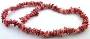 Dyed Peach Red Natural Coral 7mm to 15mm Flat Chip 15 Inch Bead Strand CBS64 - Picture 1 of 2