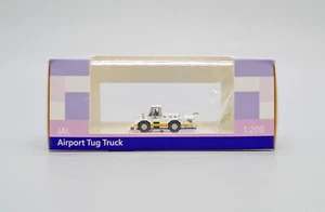 1/200 JAL WT250E PUSHBACK TUG GSE2WT250E10 - Picture 1 of 4