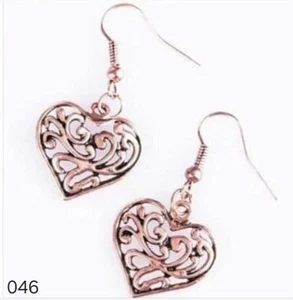 Costume Earrings, Hearts - Picture 1 of 2