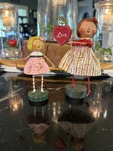 Lori Mitchell Figurines Set Of Hugs And Kisses & Old Fashion Love - Picture 1 of 6