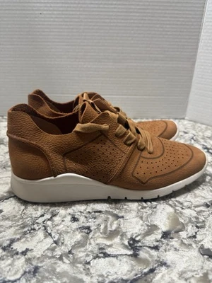Tenis Gentle Souls Raine Lite Jogger de cuero tostado suaves para mujer talla 8 Foto 1 de 4