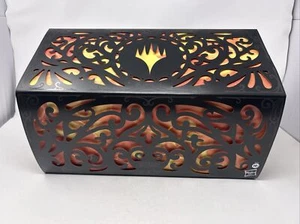 Hasbro Gaming - Magic: The Gathering - Chandra Pyromancer’s Gauntlet Cosplay J1 - Picture 1 of 5