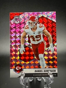 2021 Panini Daniel Sorensen Mosaic Pink Camo Prizm #7 Kansas City Chiefs - Picture 1 of 2