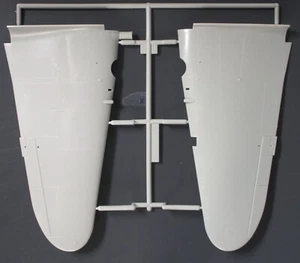 Accurate Miniatures 1/48th Scale IL-2 Stormovik - Parts 42 & 43 from Kit 3408 - Bild 1 von 1
