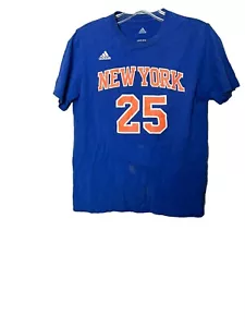 New York Knicks Rose T-shirt Large 14/16 Shirt - Picture 1 of 6
