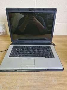 Toshiba Satellite L300-148 Laptop - FAULTY - SPARES OR REPAIR - No Power - Picture 1 of 10