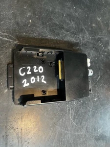 MERCEDES W204 C220 2012 SAT NAV MAP PILOT MODULE CRADLE DOCK BECKER A1728100011 - Afbeelding 1 van 8